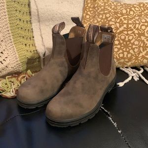 Women’s 550s blundstone boots!